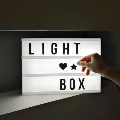 Šviečianti LED lenta spalvota (30 x 22 cm)
